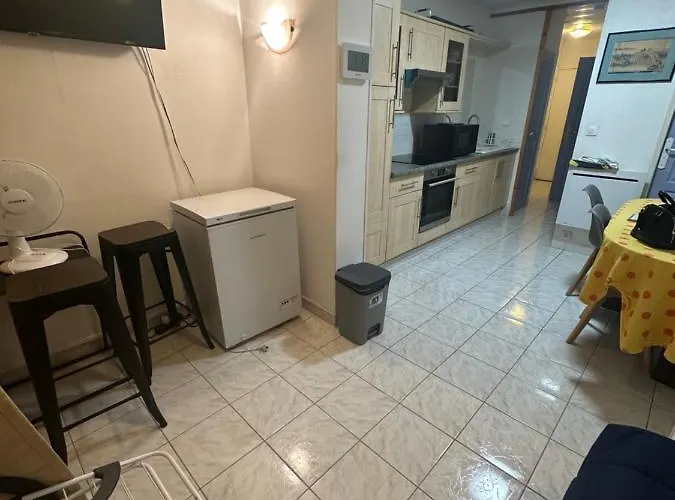 A La Semaine Ou Au Jour / Location Meuble 30m² Appartement *